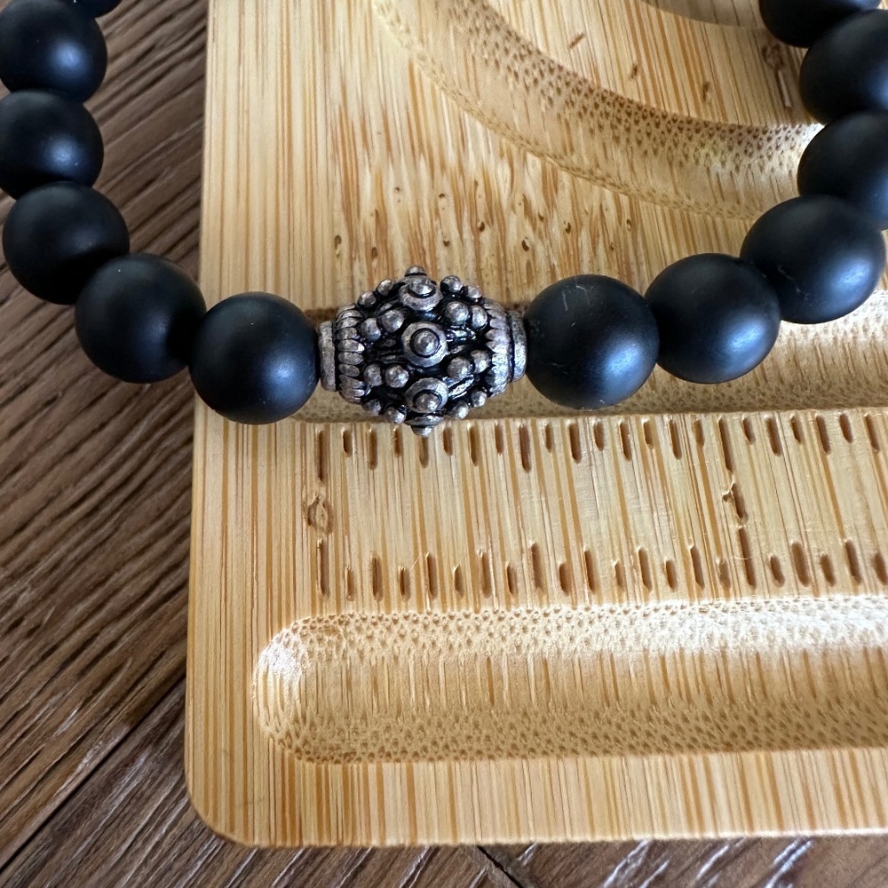 CLASSIC 8mm Matte Onyx Stretch Bracelet Black Silver Tibetan Spacer 6–7” - Picture 7 of 7
